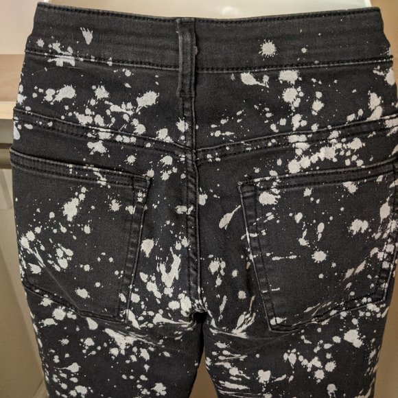 H&M Divided Black and White Splatter Print Jeans - Picture 6 of 6